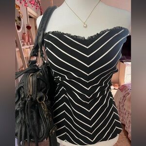 🖤White House Black Market Black and White Chic Tube Top🖤